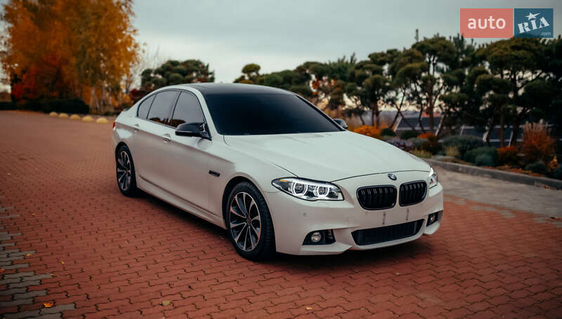 Седан BMW 5 Series 2013 в Чернівцях