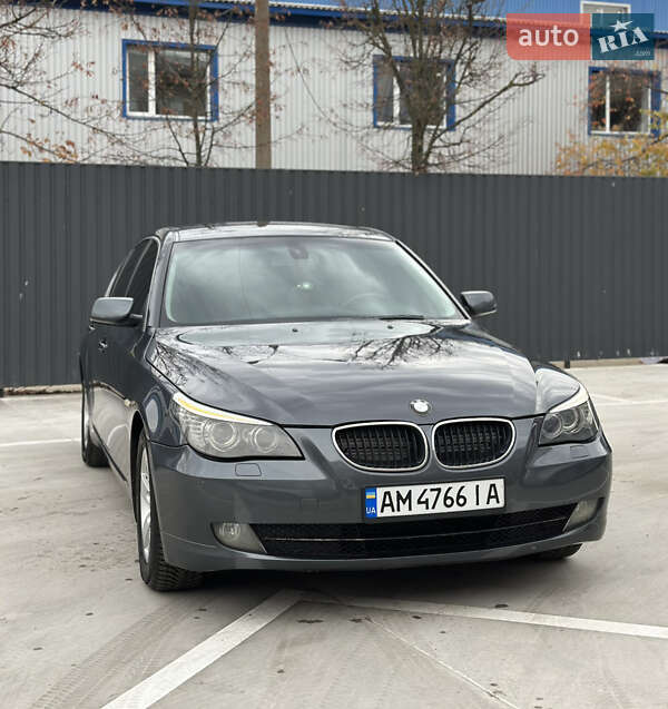 Седан BMW 5 Series 2008 в Звягеле