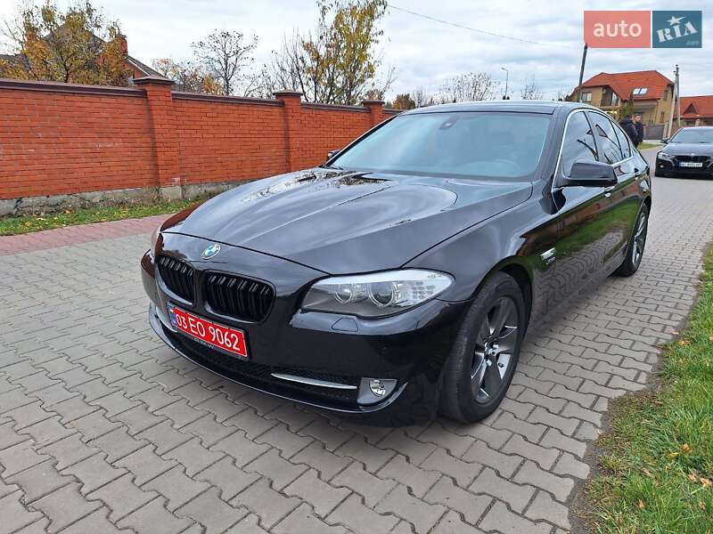 Седан BMW 5 Series 2012 в Луцке