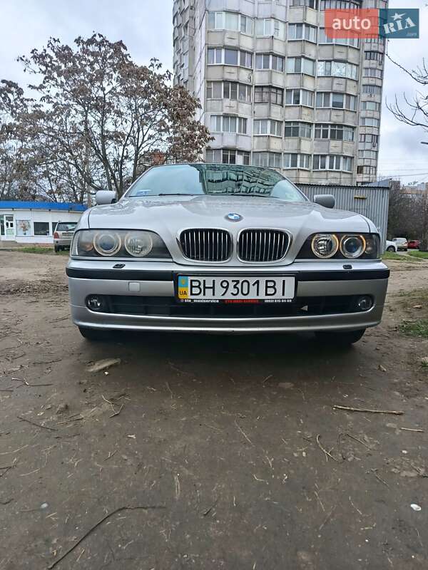 Седан BMW 5 Series 2000 в Одессе