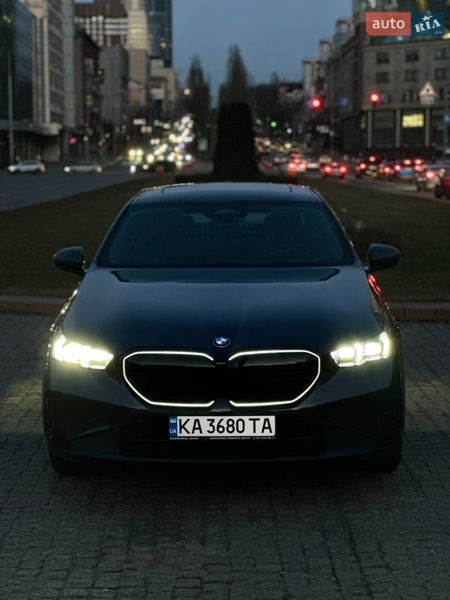 Седан BMW 5 Series 2024 в Києві