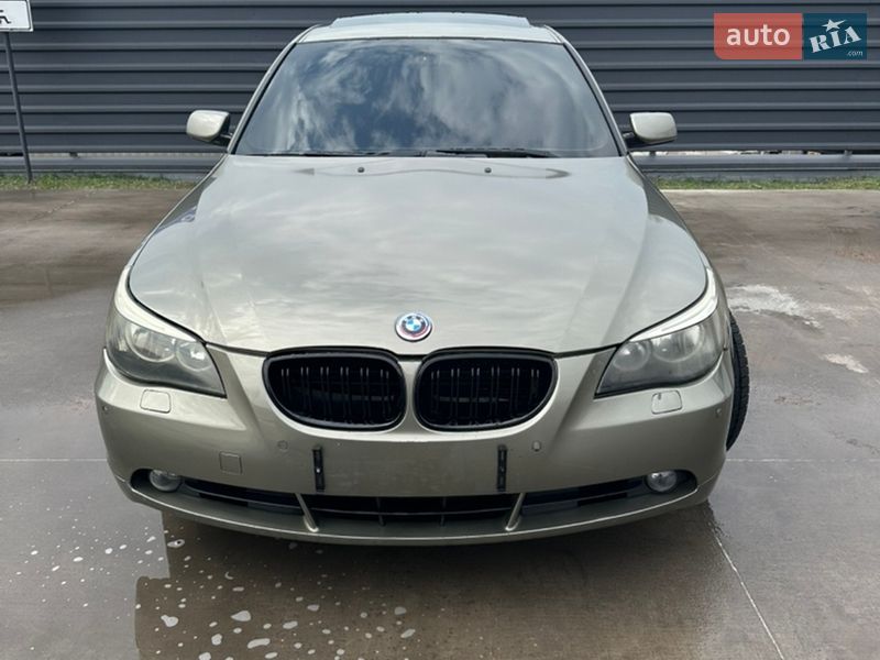 Седан BMW 5 Series 2004 в Киеве