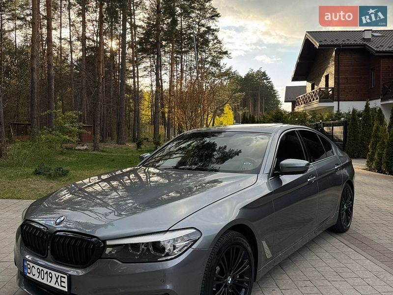 Седан BMW 5 Series 2017 в Львове