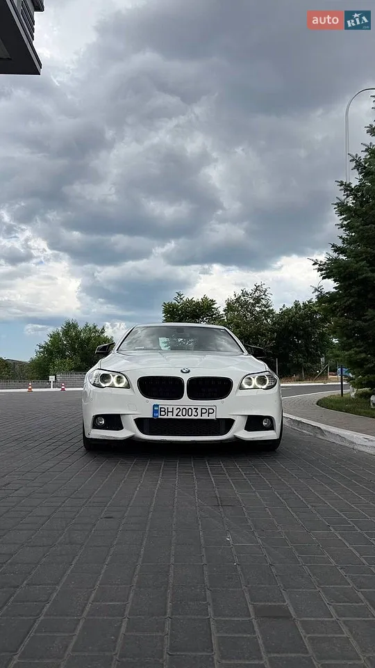 BMW 5 Series 2011 photo 5