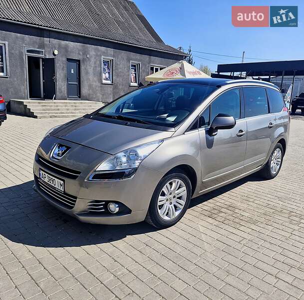 Мікровен Peugeot 5008 2010 в Рогатині