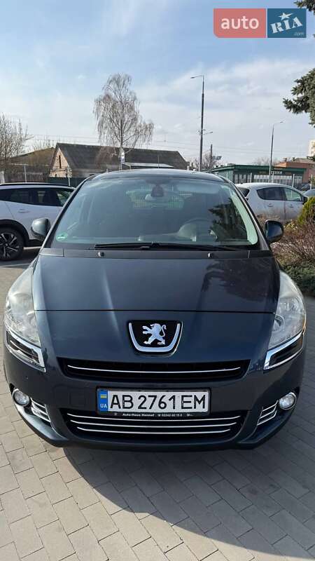 Микровэн Peugeot 5008 2013 в Виннице