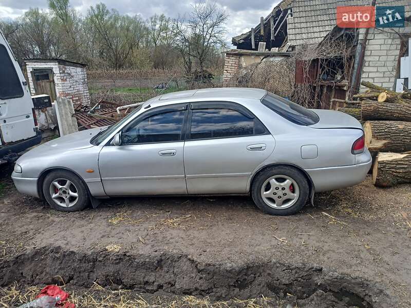 Седан Mazda 626 1993 в Прилуках