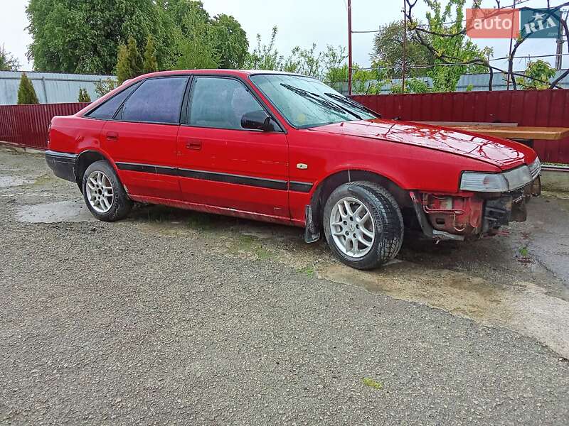 Хэтчбек Mazda 626 1989 в Звягеле