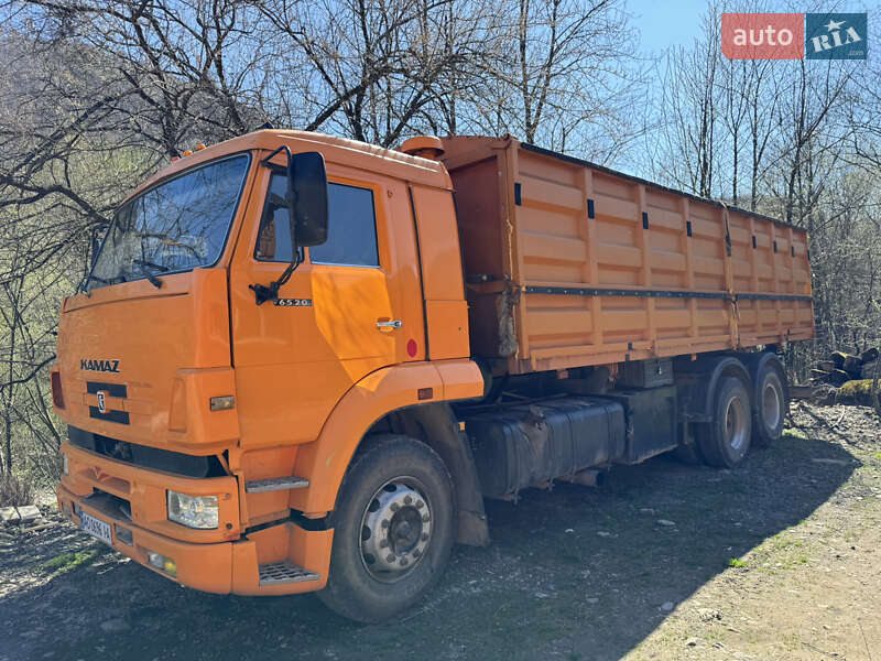 Зерновоз КамАЗ 6520 2003 в Межгорье