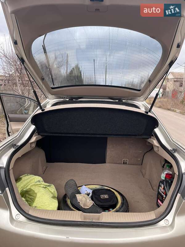 Лифтбек Mazda 6 2004 в Николаеве Лифтбек Mazda 6 2004 в Николаеве