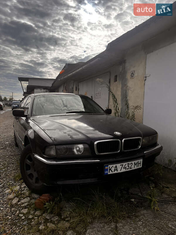 Седан BMW 7 Series 1995 в Черновцах
