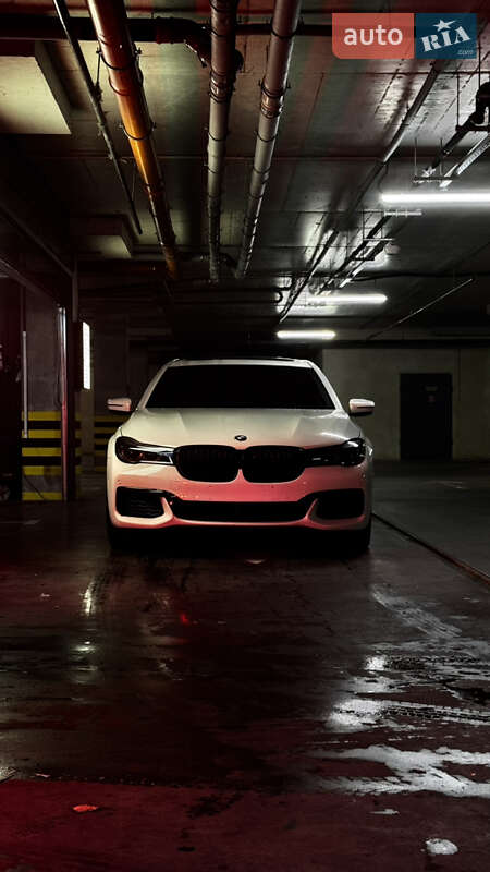 Седан BMW 7 Series 2016 в Львове