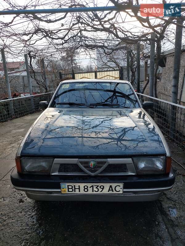 Седан Alfa Romeo 75 1990 в Одессе