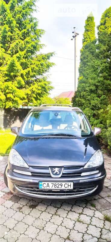 Минивэн Peugeot 807 2010 в Смеле