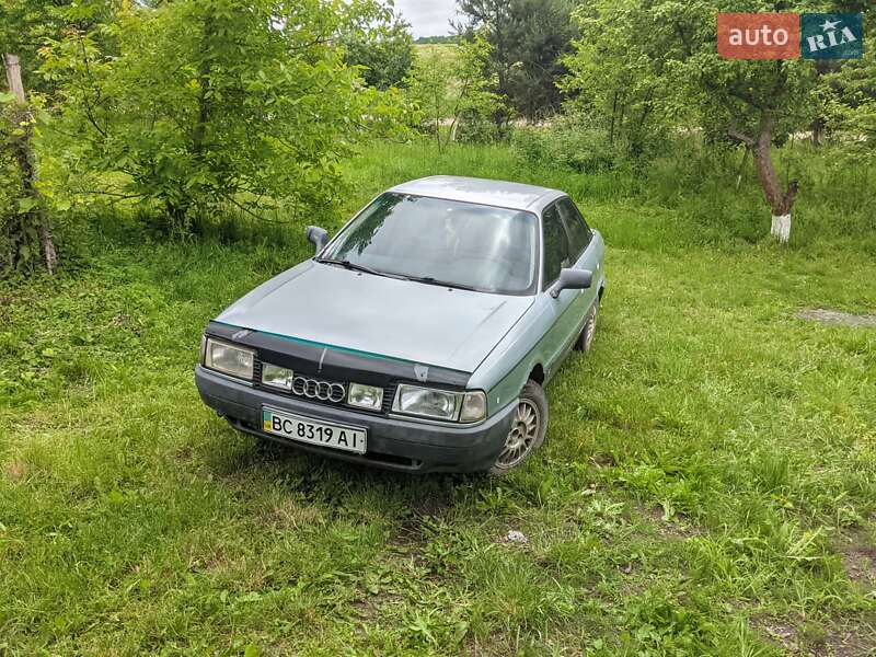Седан Audi 80 1989 в Мостиске