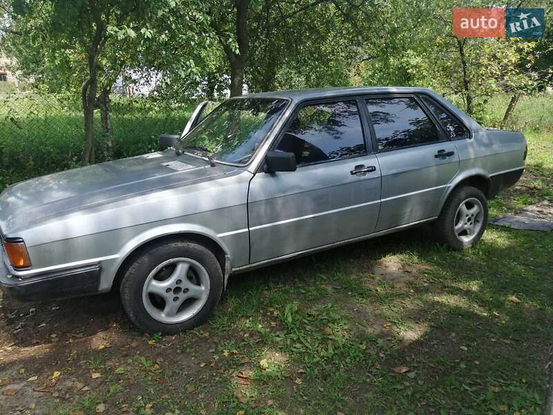 Седан Audi 80 1984 в Луцке