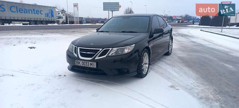Седан Saab 9-3 2011 в Сарнах