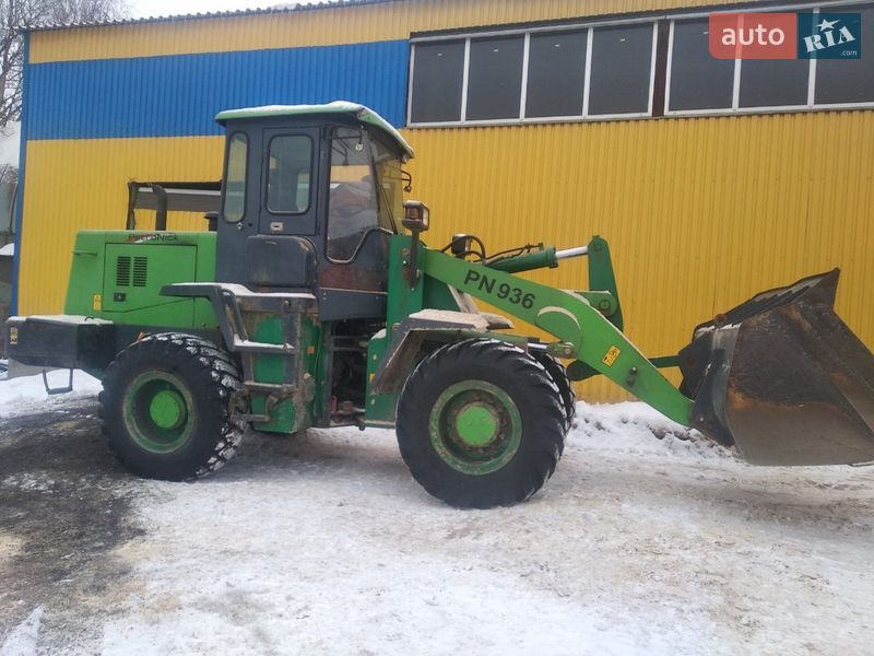 Фронтальный погрузчик PetroNick 936 2013 в Овруче