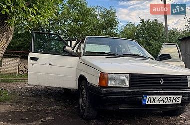 Седан Renault 9 1984 в Сахновщині