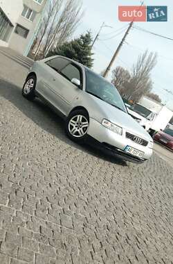 Хетчбек Audi A3 1998 в Дніпрі