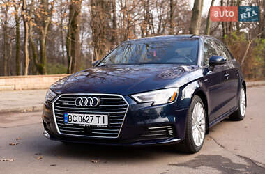 Хэтчбек Audi A3 2016 в Львове