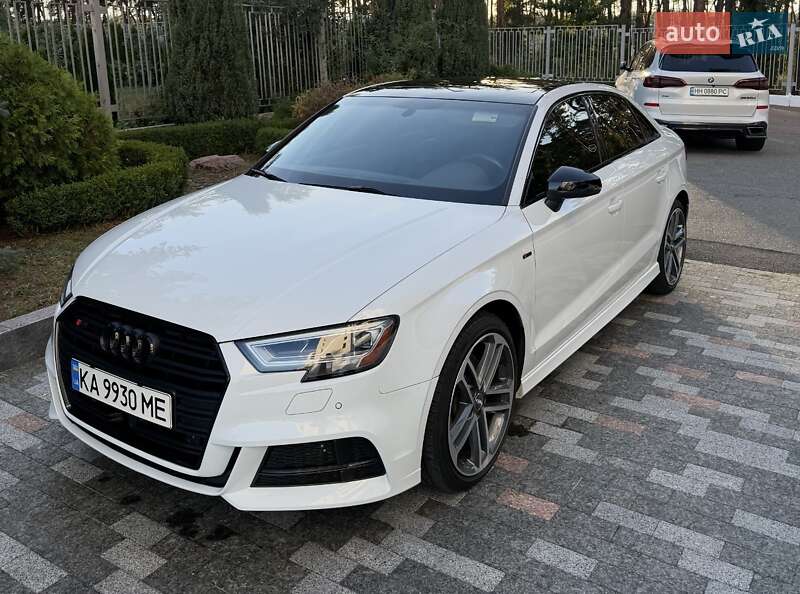Седан Audi A3 2018 в Киеве