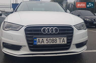 Седан Audi A3 2015 в Киеве