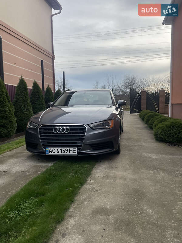 Седан Audi A3 2015 в Виноградове Седан Audi A3 2015 в Виноградове