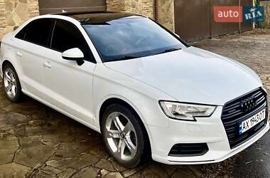 Седан Audi A3 2016 в Харькове