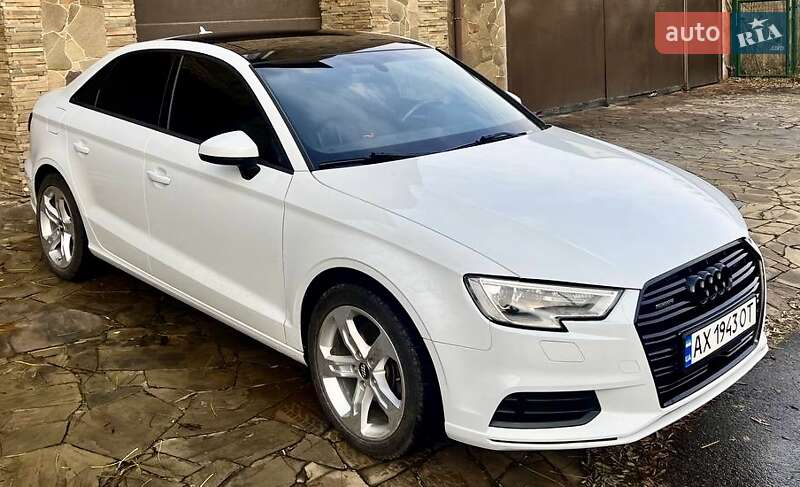 Седан Audi A3 2016 в Харькове