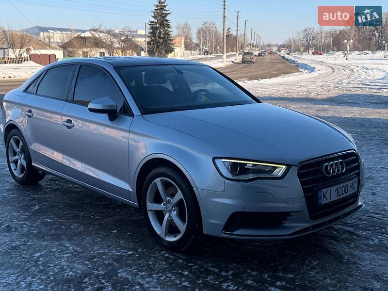 Седан Audi A3 2014 в Киеве