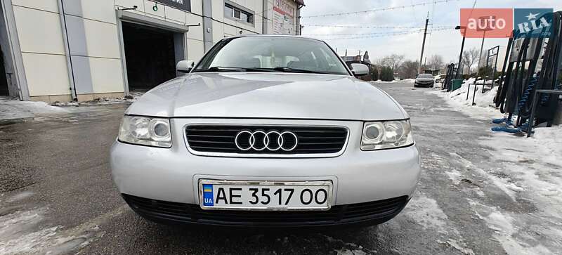 Хэтчбек Audi A3 2002 в Днепре
