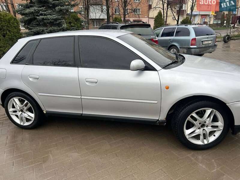 Хетчбек Audi A3 1999 в Кам'янець-Подільському