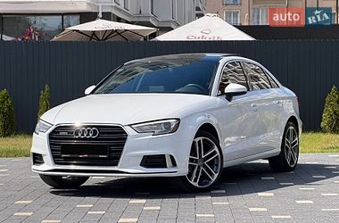 Седан Audi A3 2017 в Ужгороде