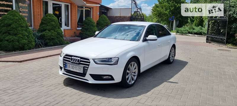 Седан Audi A4 2015 в Кропивницком