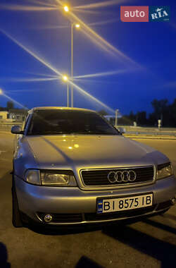 Седан Audi A4 1997 в Хороле Седан Audi A4 1997 в Хороле