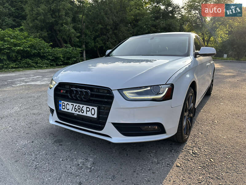 Седан Audi A4 2012 в Львове Седан Audi A4 2012 в Львове