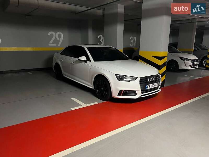 Седан Audi A4 2016 в Днепре