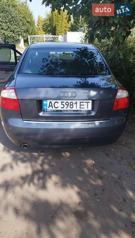 Седан Audi A4 2004 в Сокале