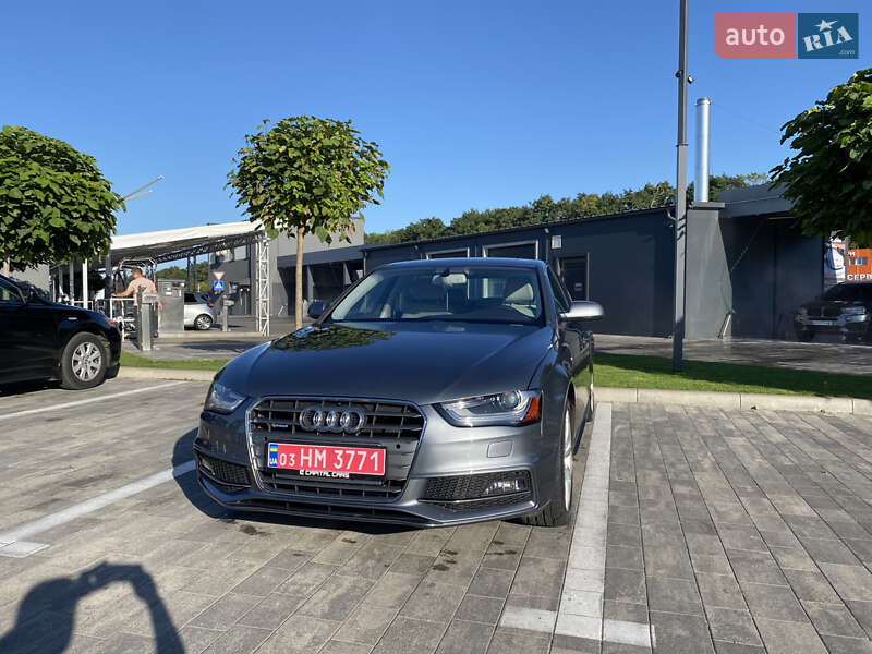 Седан Audi A4 2014 в Луцьку