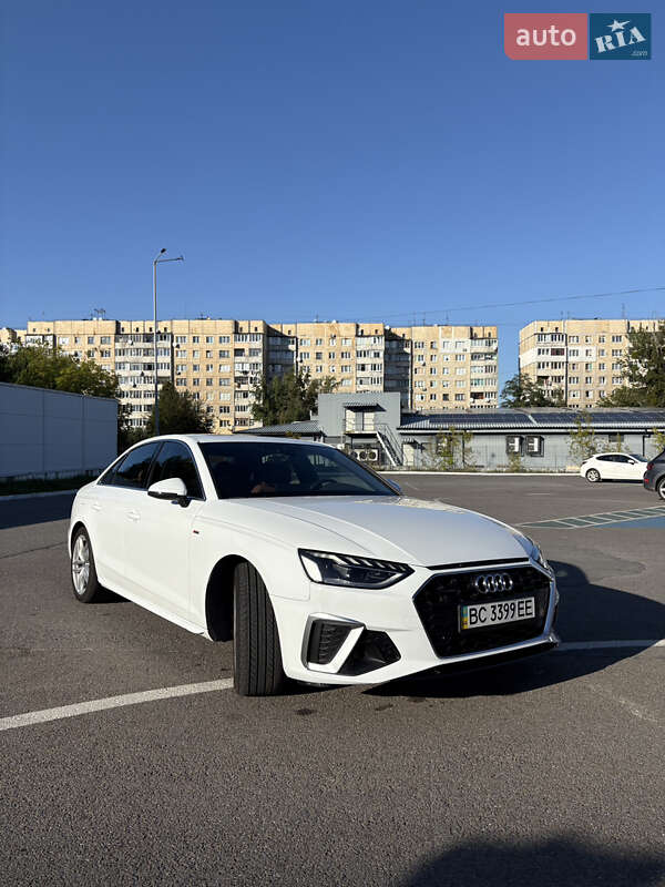 Седан Audi A4 2024 в Львове