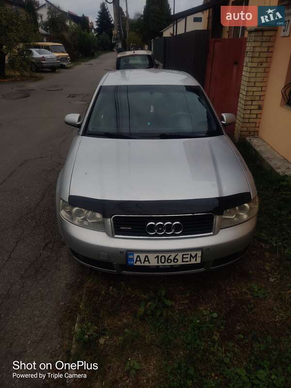 Седан Audi A4 2001 в Киеве