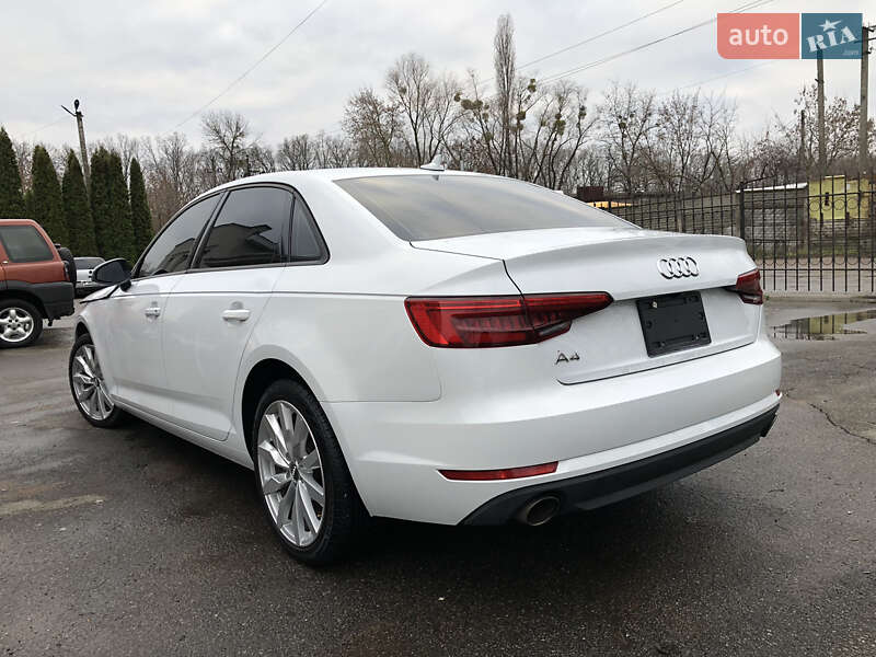 Седан Audi A4 2017 в Ирпене