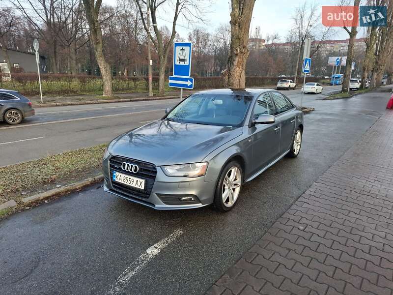 Седан Audi A4 2015 в Киеве