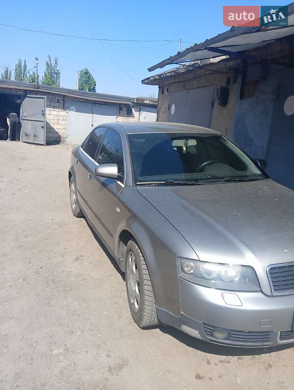 Седан Audi A4 2003 в Днепре