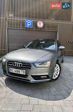 Седан Audi A4 2012 в Львові