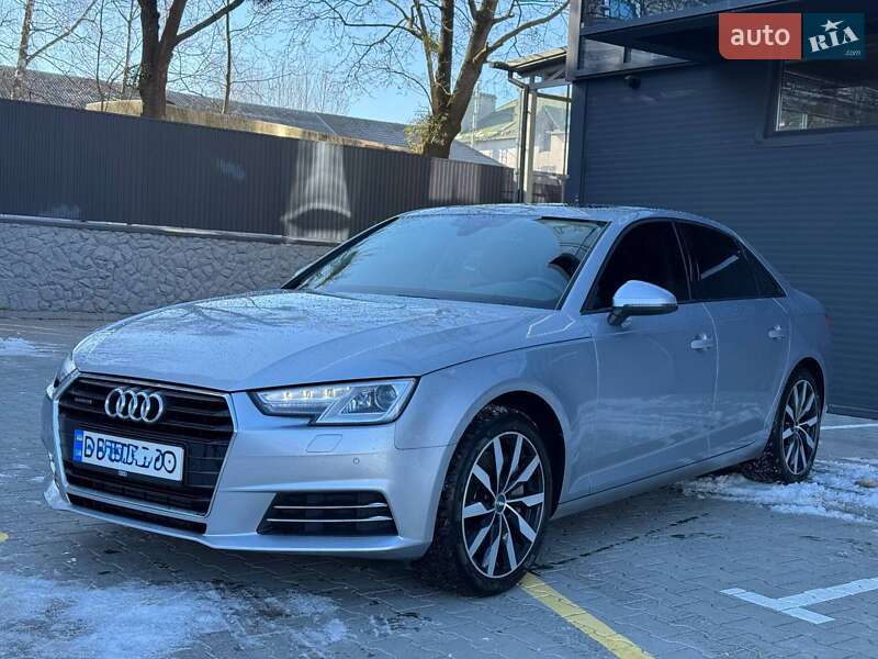 Седан Audi A4 2016 в Львове Седан Audi A4 2016 в Львове