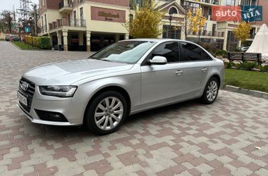 Седан Audi A4 2013 в Харькове