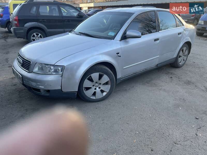 Седан Audi A4 2000 в Киеве