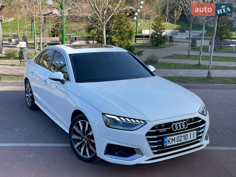 Седан Audi A4 2022 в Житомире